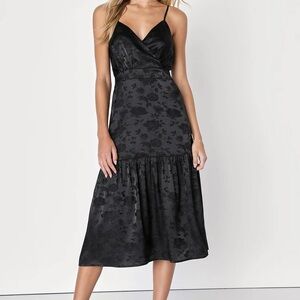 Lulu’s Elegant Black Floral Midi Dress